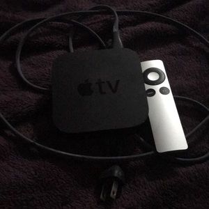 COPY - Excellent Condition 2nd gen Apple TV